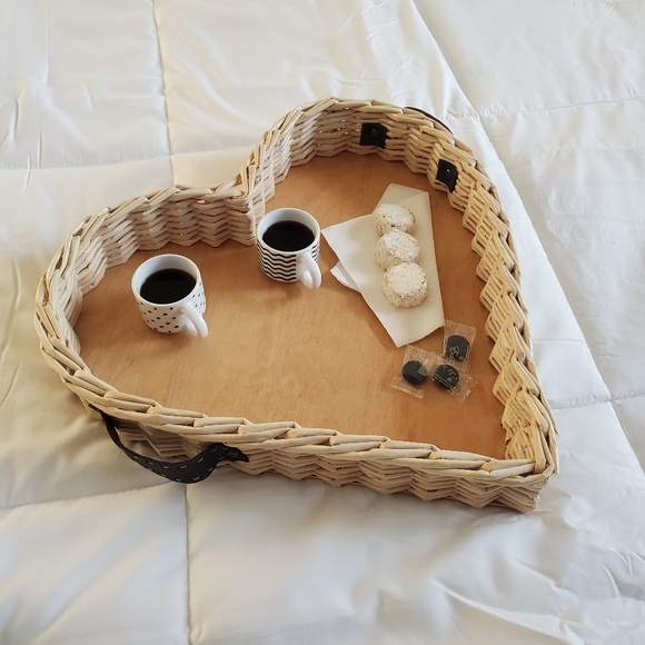 Basket Tray with Leather Handles - Picture 3 of 9